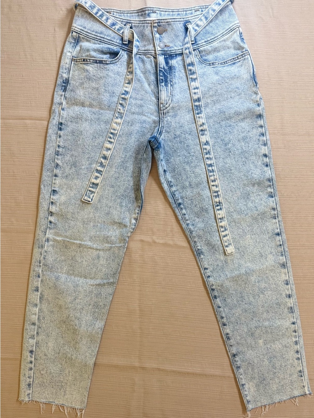 High Rise Mom Jeans "So I" Light Wash